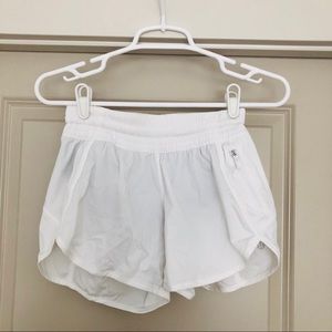 Lululemon V*4” tracker short